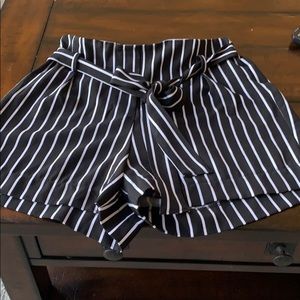 High waisted Shorts, SZ Small